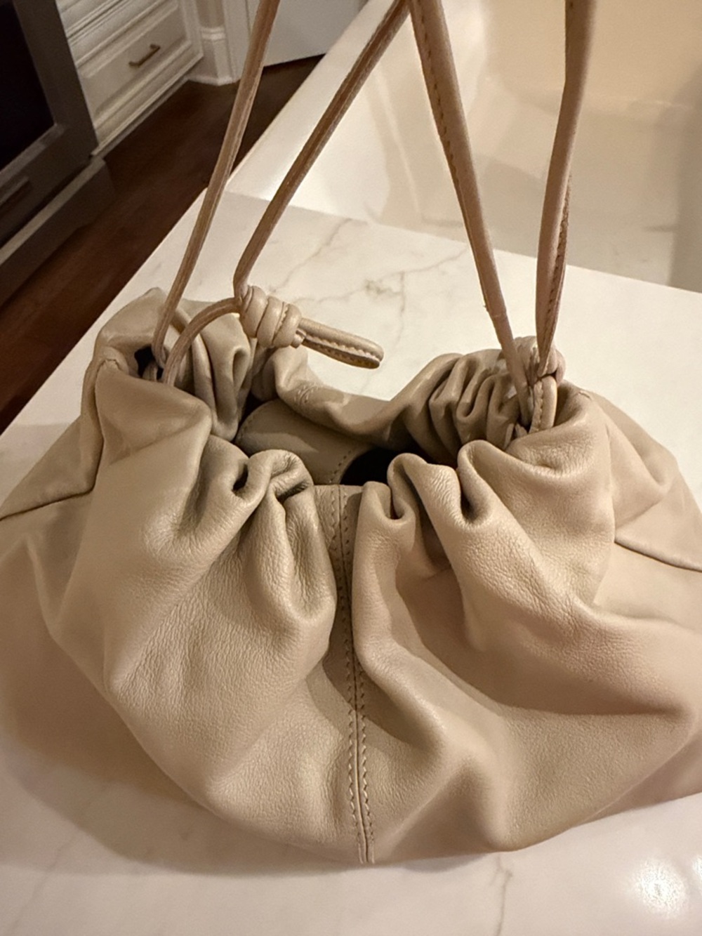 Topshop Cream Ruched Drawstring Wristlet - Picture 4 of 4